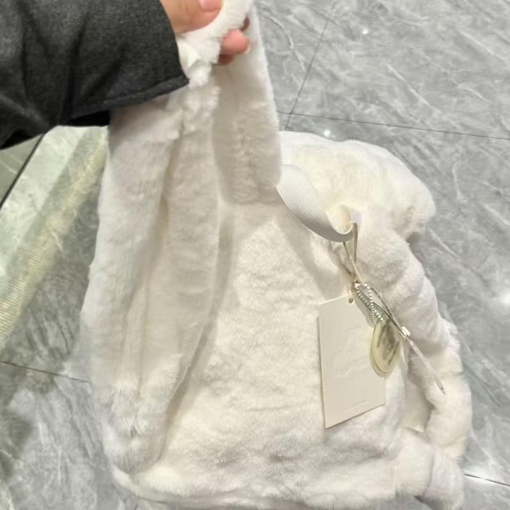 Schoolbag1011 Ears Cute Winter Backpack Drawstring Large Capacity Rivets New Furry Casual Backpack Versatile