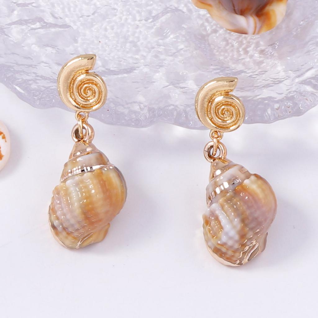 Personality trend Ocean leisure vacation style Conch pendant Earrings Versatile temperament Casual women's accessories