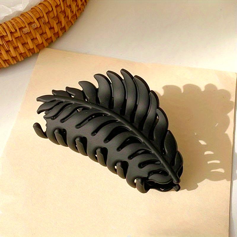 Autumn Leaf Shape Hair Clips Large Hair Claws Solid Frosted Large Hair Clip Girls Versatile Hair Accessories Hair Clip for Women