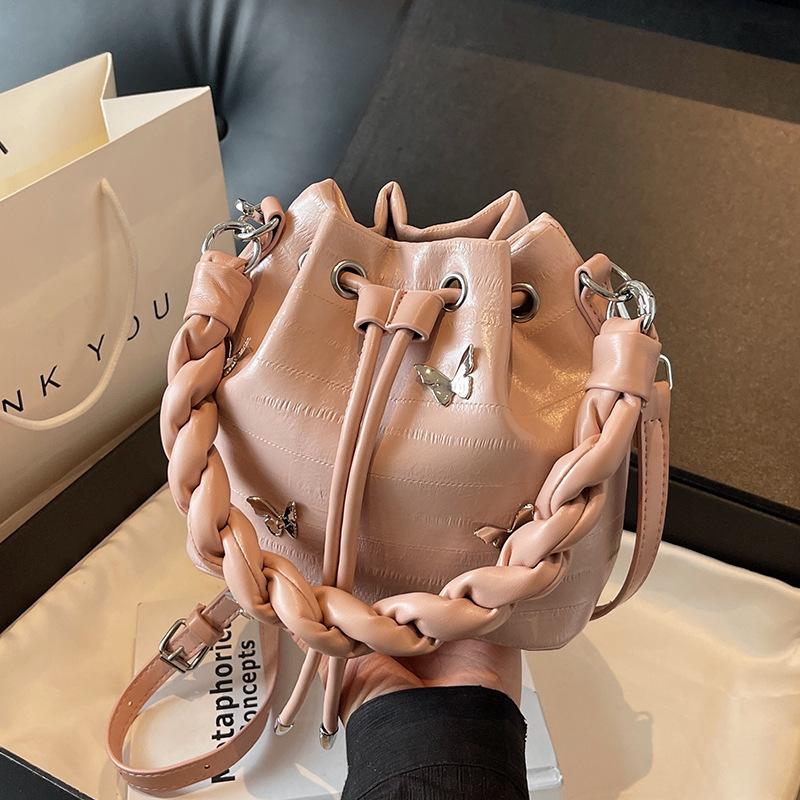 

Сумка Niche Design 2024, новая сумка-мессенджер, популярная серебристая универсальная сумка-ведро в этом году Standard