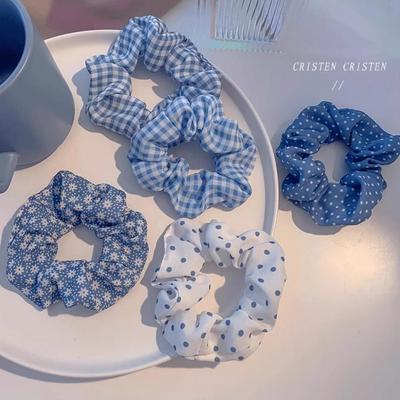 Blau Gepunktet & Floral Meersalz Scrunchie Haargummi