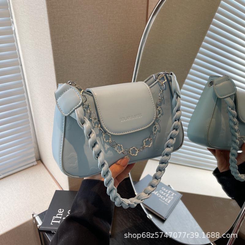 Underarm bag women's 2025 new fashion versatile go to work small bag high sense women's shoulder messenger bag