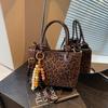Fashionable Leopard Shoulder Bag Crossbody Handbag Matte Single Strap Handbag Versatile Design for Young Adults