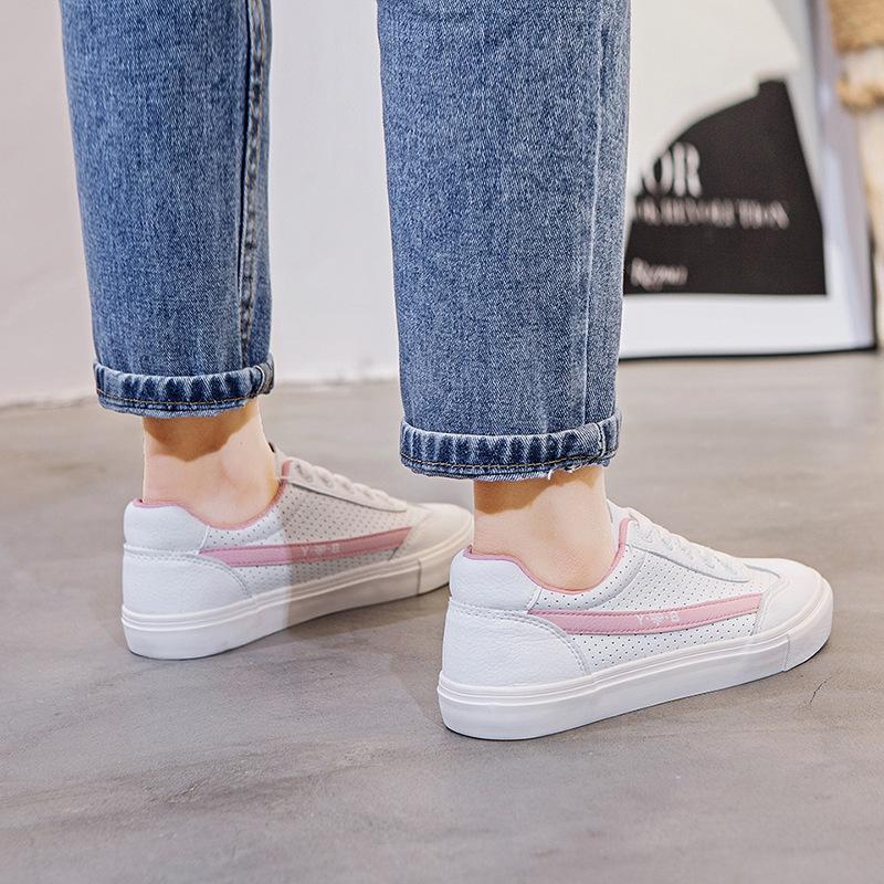 Fashion New Women's White Slip-On Flats PU Leather Perforated Breathable Casual Shoes Comfortable Lightweight Walking Shoes for Students