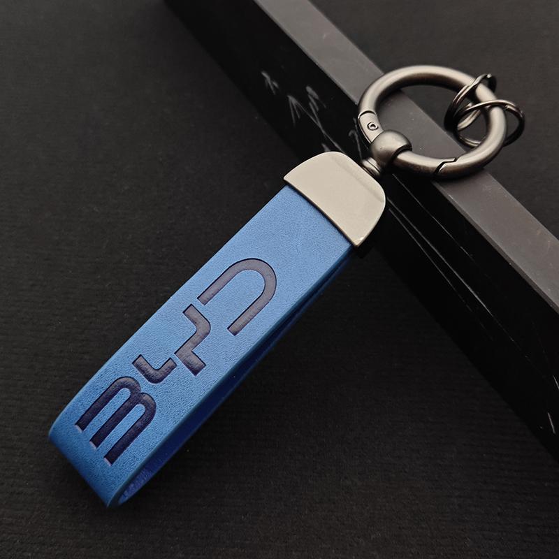 2025 Luxury Leather Car Keychain Logo BYD Key Rings Best Gift For BYD ATTO 3 SEAL U DOLPHIN U8 U9 HAN TANG Auto Accessories