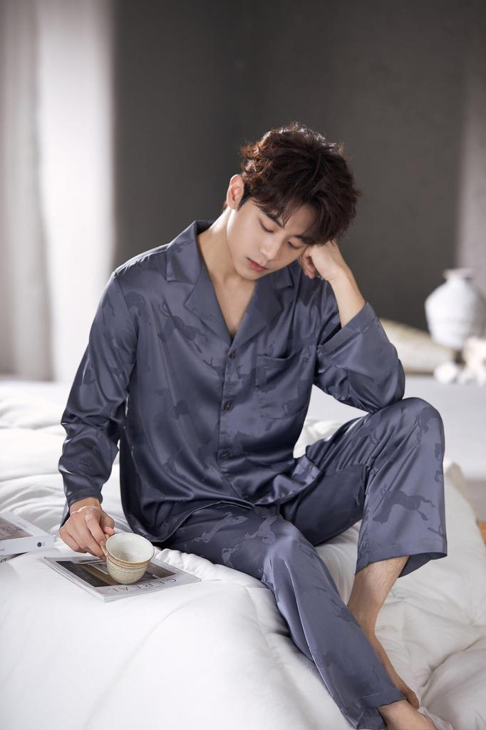 Men's Ice Silk Loose Pajamas - Lightweight Luxury Plus Size Jacquard, TikTok Favorite, Indoor/Outdoor Wear (2026)