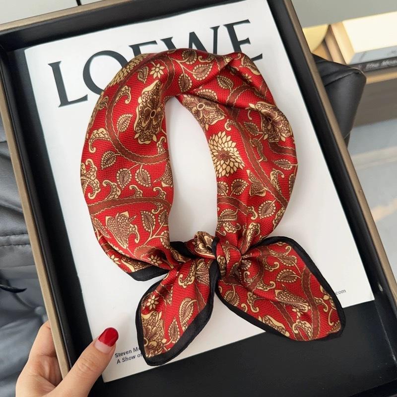 Bandanas Quadratisch 100% Seide Schal Damen Mädchen Stirnband Accessoires Taschentuch Halstuch Haarschal Modedruck Halstücher