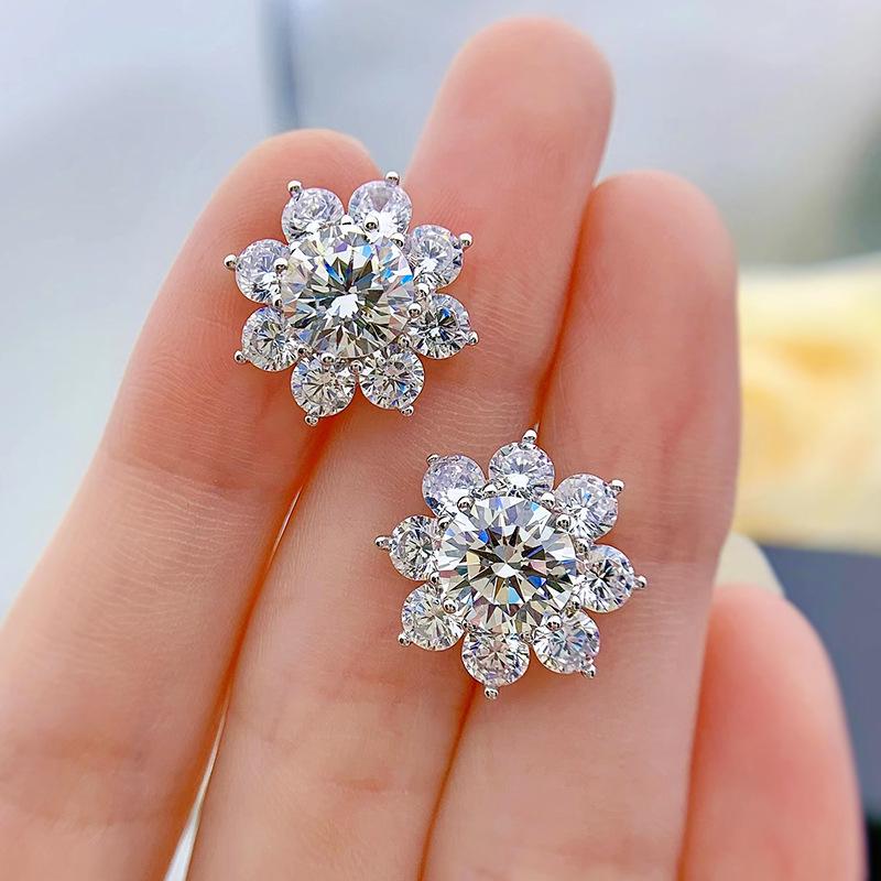 New S925 Sterling Silver Korean Floral Zircon Stud Earrings for Women