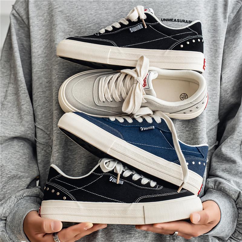 New Men's Classic Four Seasons Fashion Canvas Low Top Skateboarding Shoes Comfortable Soft Sole Sneakers