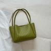 Fashion Tote Bag - Large Capacity Women's Shoulder Bag - Retro Woven Texture Tote Bag