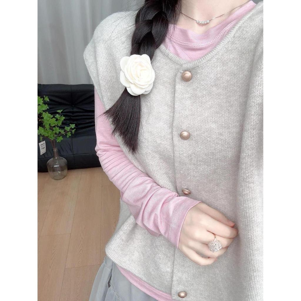 Women's Retro Knit Shawl Vest with Gold Buckle - Autumn/Winter Korean Style Cardigan