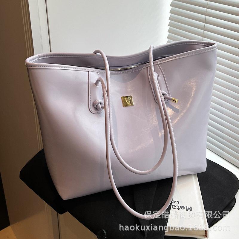 Fashion and casual portable large-capacity tote bag 2025 new simple and versatile shoulder bag high-end commuter women's bag