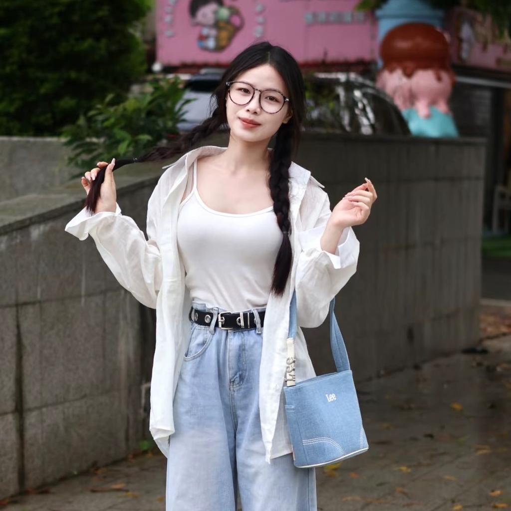 New Lee Fabric+Artificial Leather Baby Blue Shoulder Bag, Bucket Bag, Shoulder Bag Regular Women's Vintage Light Cow LE240070M-521