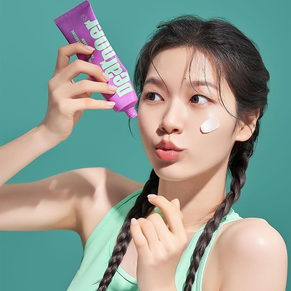 Dear Door Dazzling Radiant Cleansing Fact To Foam 100ml