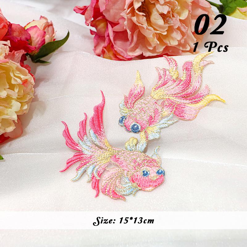 1Pc Antique Chinese Style Koi Fish Applique Embroidery Sew On Patches Sticker Diy Sewing Supplies for Hanfu Dress Clothing Patch