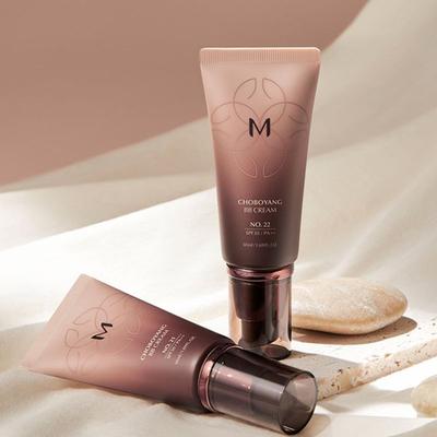 Maquillage du visage – Crèmes BB et CC