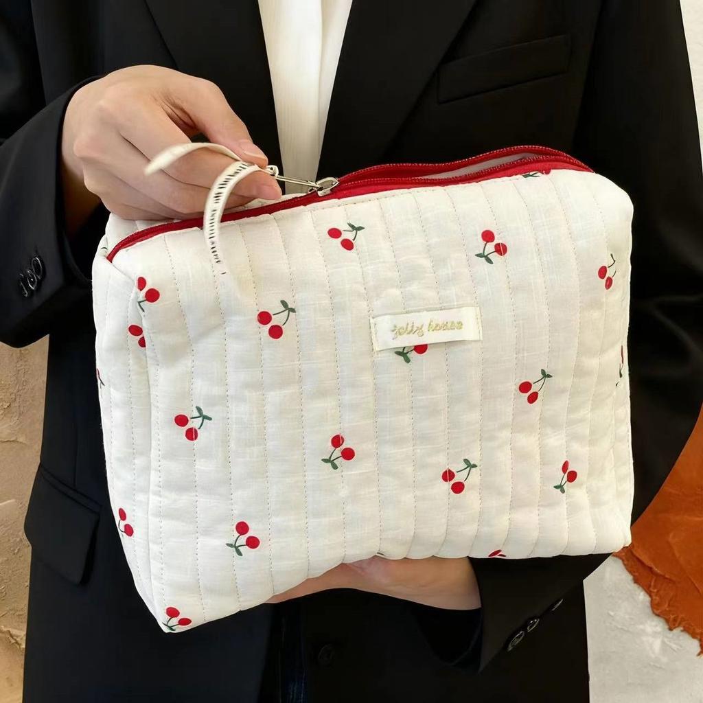 Ladies Cotton Quilted Makeup Bag Large Capacity Cherry Printed Travel Toiletry Storage Bag Cute Women's Cosmetic Bags