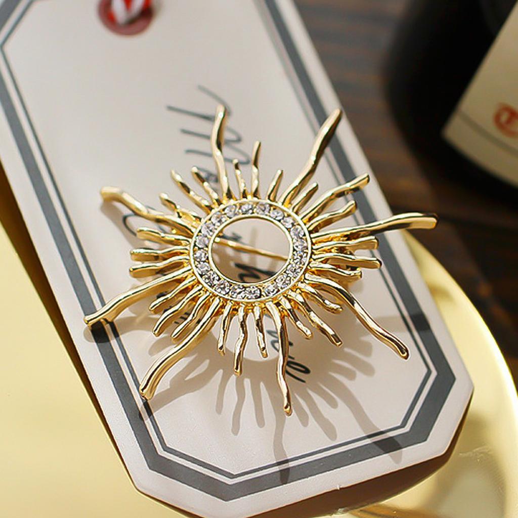 Retro Baroque Style Rhinestone Sun God Brooches For Women Men Elegant Trendy Clothing Accessories Alloy Pin Luxury Jewelry Gifts
