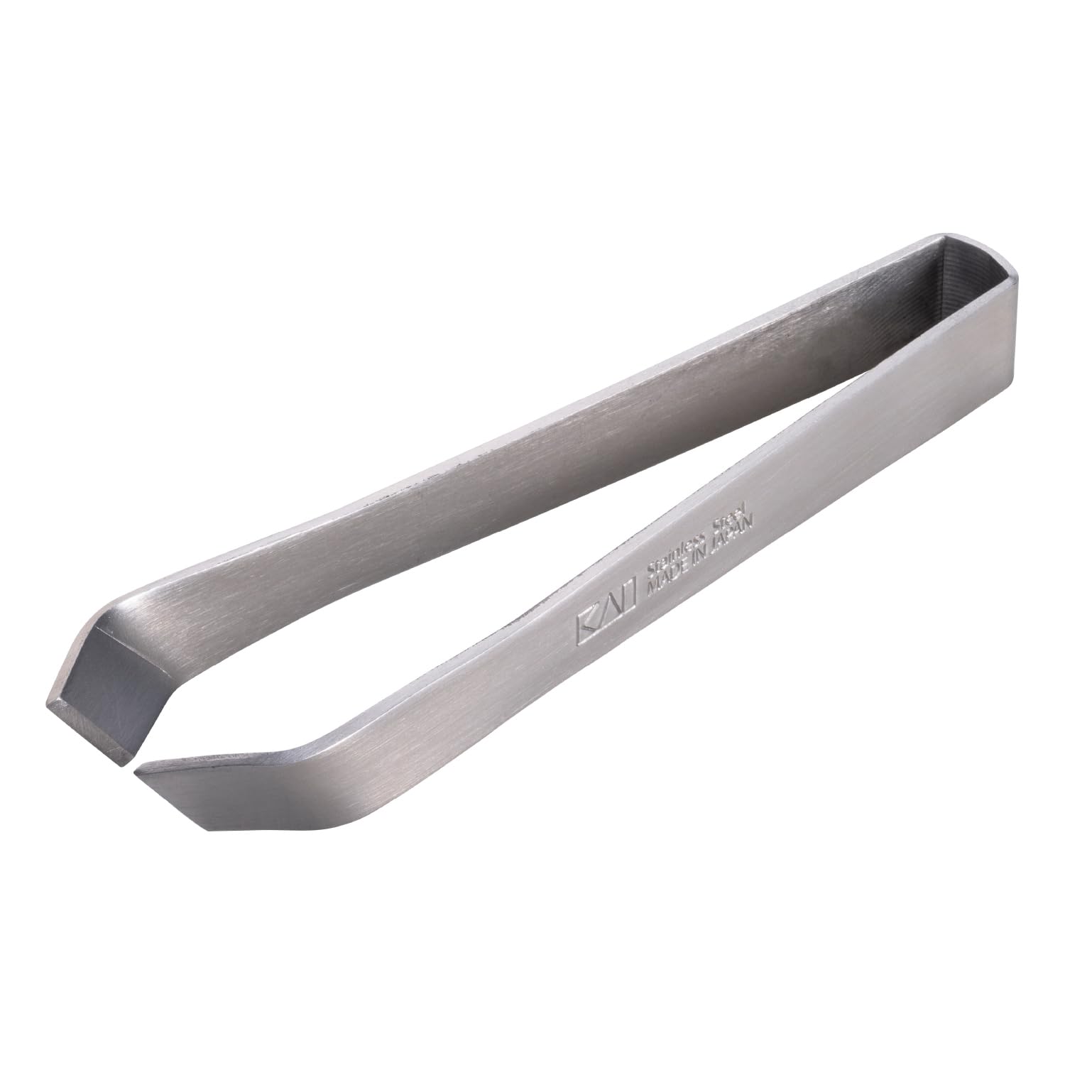 

Kai Нержавеющая сталь Разделочный со скошенным лезвием для удаления мелких костей и подготовки Сделано в Японии Kai Кухонный пинцет, кончик, рыба, DH8195, серебристый,