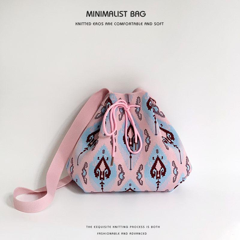 

Сумка через плечо Xia Ethnic Style Patterned Handbag Маленькая сумка Большая вместительная сумка для поездок на работу на одно плечо розовый