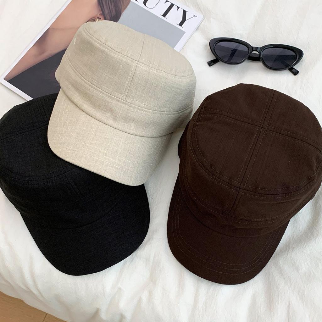 Japanese retro versatile black flat-top equestrian hat, versatile duckbill cap, stylish and slimming, sun protection hat for women