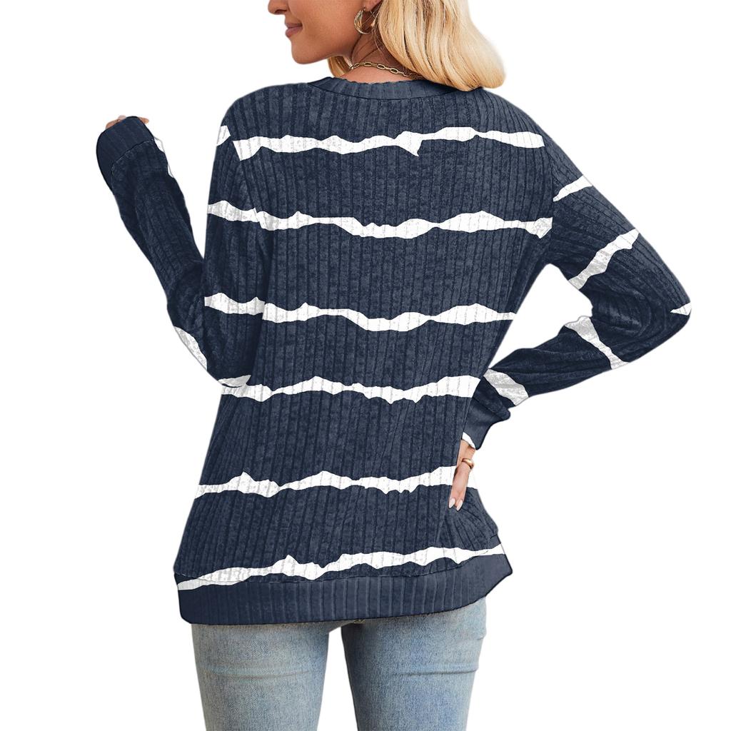 Fashionable Women's Long Sleeved Gradient Floral Print Lightweight Sweater With Loose Round Neck Top