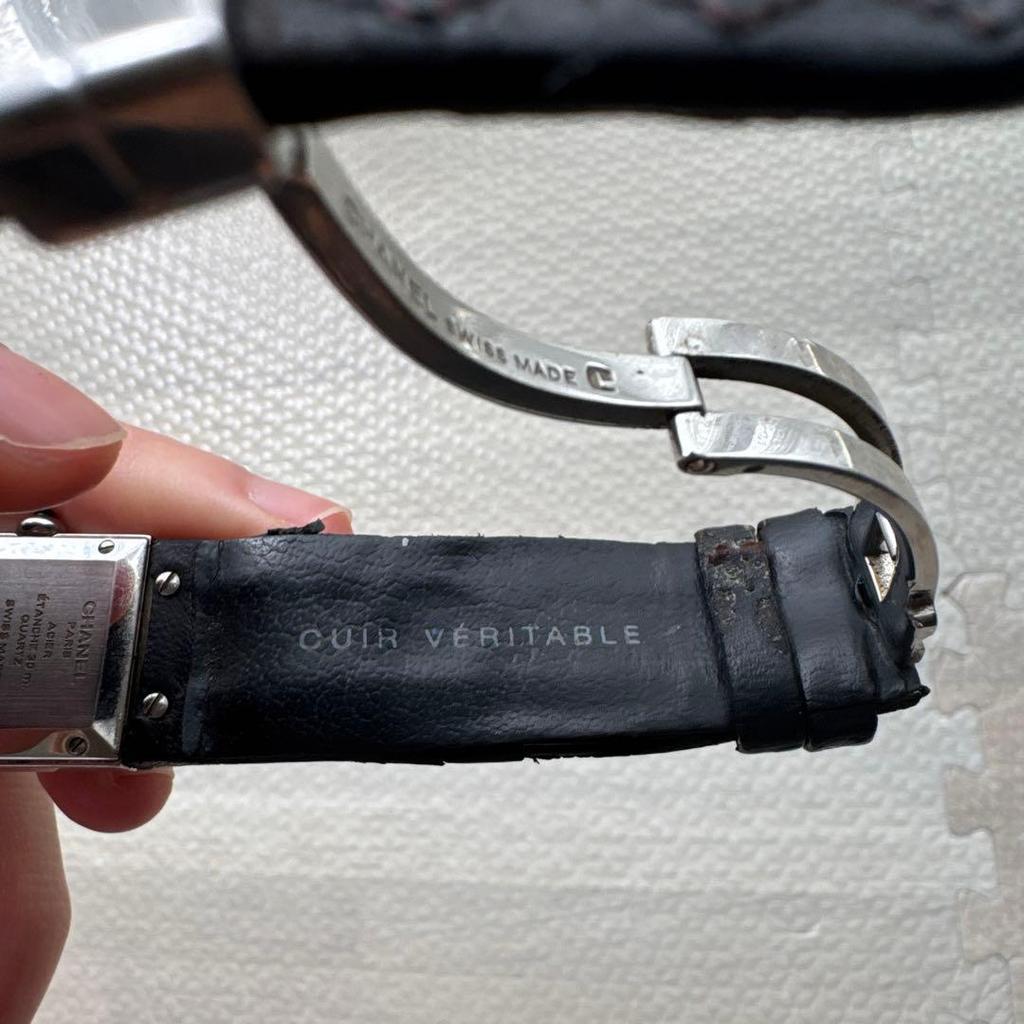 Used CHANEL Matelasse watch quartz body