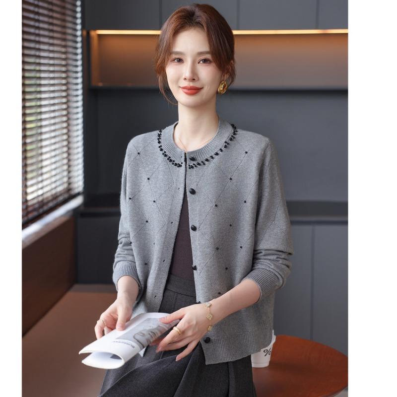 Mom's Autumn and Winter Loose Temperament Long-sleeved Crew Neck Knitted Sweater Casual Inner Top Medium and Old Women's Sweater