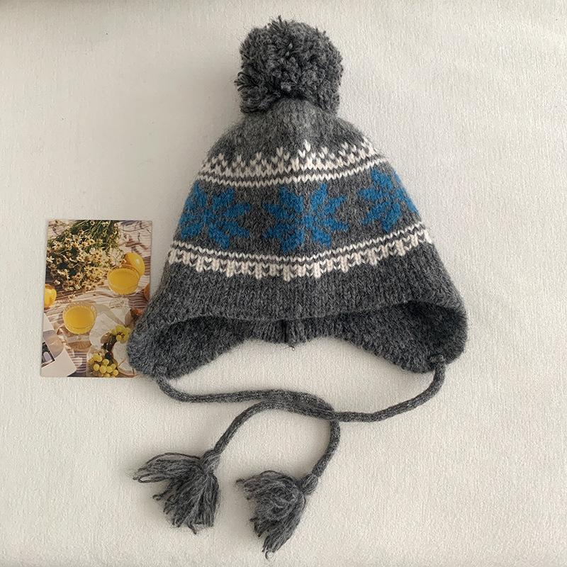 Vintage Fair Island Wind Jacquard Hairball Knitted Ear Protector Children's Season Warm Face Small Wool Lei Feng Hat