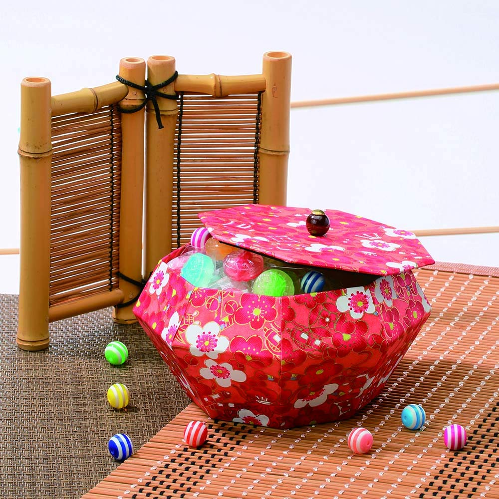 Cutie Specială Octogonală pentru Bomboane Toyo Chiyogami Paper Craft 102108 Set