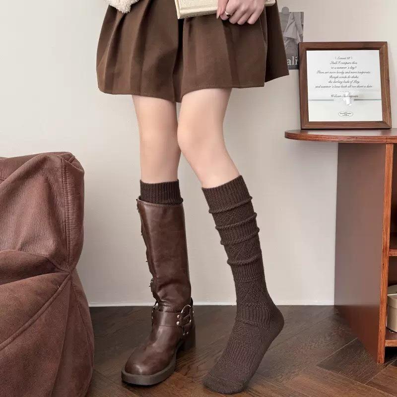 Cashmere Calf Socks for Women ~ Thickened Wool Pile Socks for Autumn and Winter with Hollowed-out Diamond-shaped Hidden Patterns To Show Slender Legs