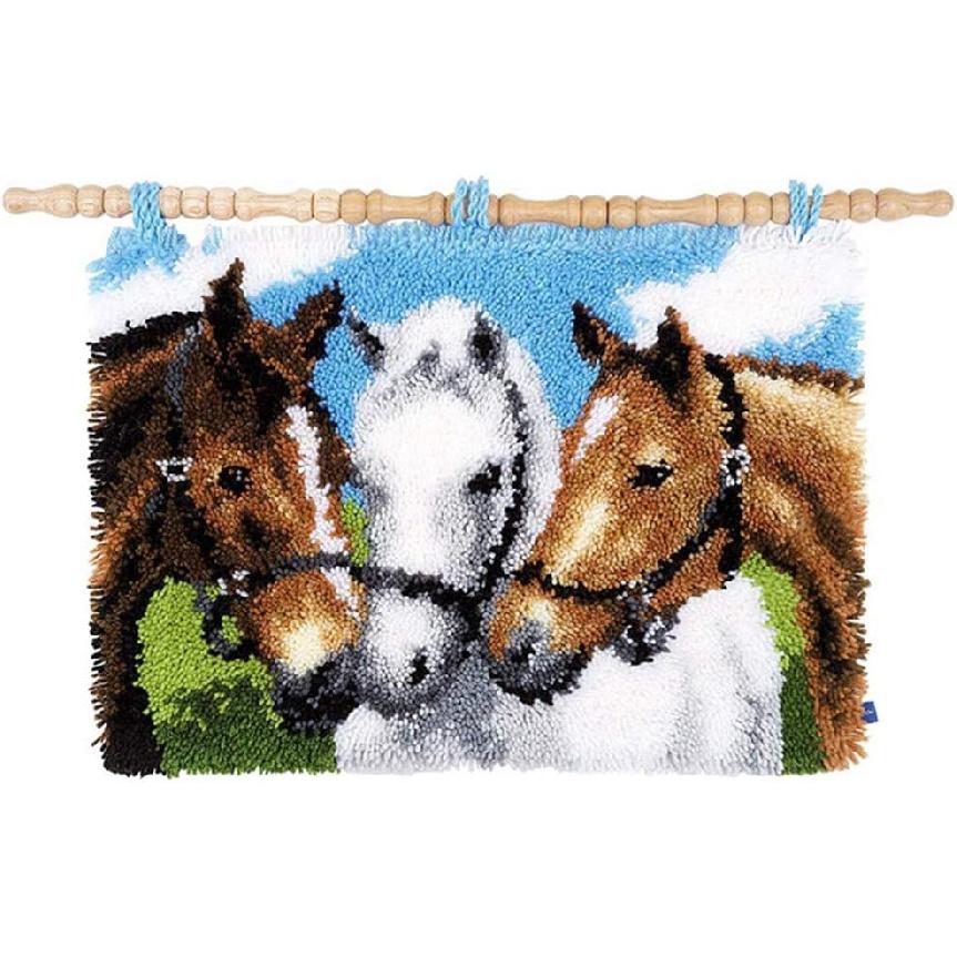 DL-YTG Latch Hook Kits Rug Three Horses Crochet Yarn Cushion Colour Pre-Printed Canvas Cover Rug Needlework DIY Hook and Latch Kit Home Decoration
