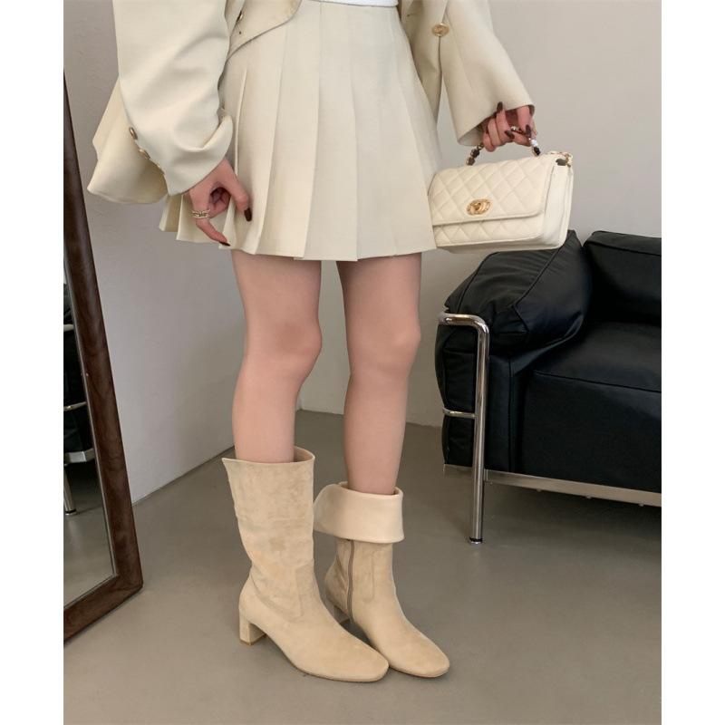 

Новый нишевый бренд! Новинка осени 2025 года, замшевые сапоги-ботфорты на толстом каблуке, два варианта носки, с короткой юбкой 39 хаки