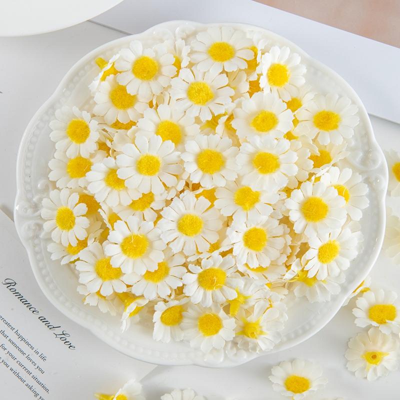 50/100pcs Artificial Flowers Sunflower Silk Daisy Head Festival Home Yard Wedding Decor DIY Scrapbook Fake Plant Festival Wreath