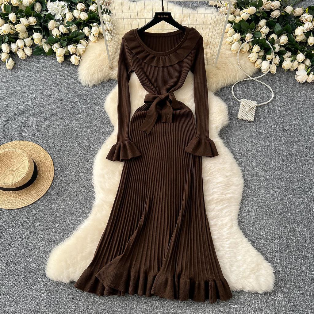 Rochii tricotate Rochie lungă, cu mâneci evazate, cu volane, de iarnă, șic, ușoară, de lux