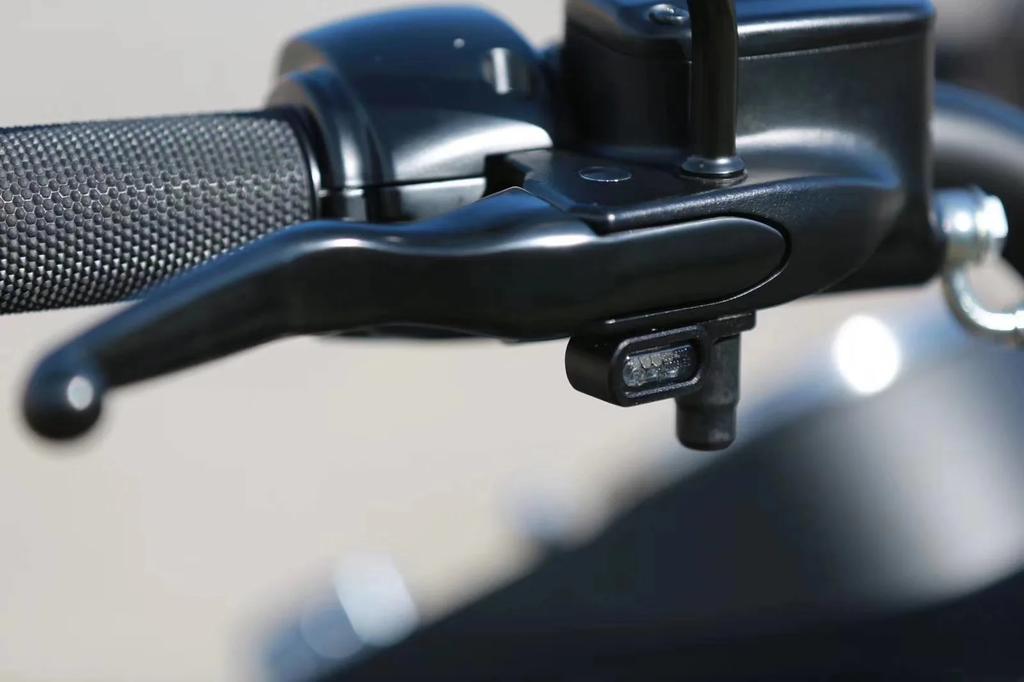 Motorcycle Mini LED Turn Signal Light Running Indicator Lamp For Harley Softail 00-14 Dyna 99-17 Sportster XL883 1200 X48 96-03