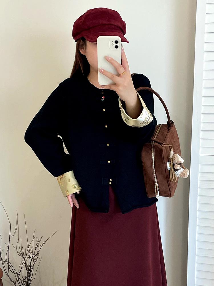 Elegant Plus Size Women's Red Jacket - New Chinese National Style, Autumn 2025 Knitwear, Style 22115
