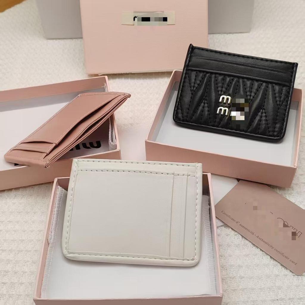 Trendy M Women's Versatile Pleated Wallet: Stylish Short Coin & Card Holder