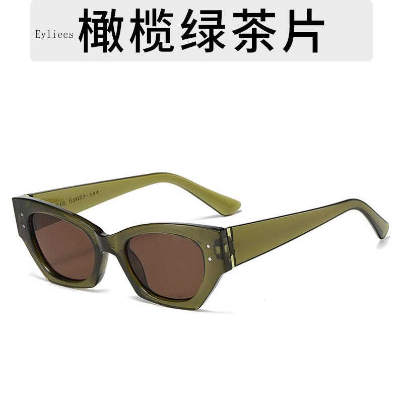 Vintage Small Rivet Cat Eye Sunglasses Women Fashion  Luxury Designer Polygon Cat-eye Sun Glasses UV400