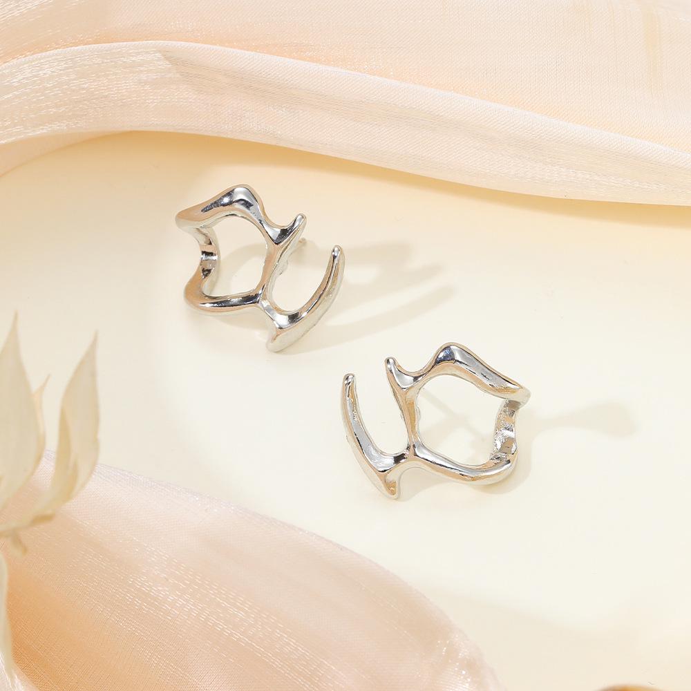 925 Sterling Silver Minimalist Irregular Stud Earrings - Liquid Metal Design