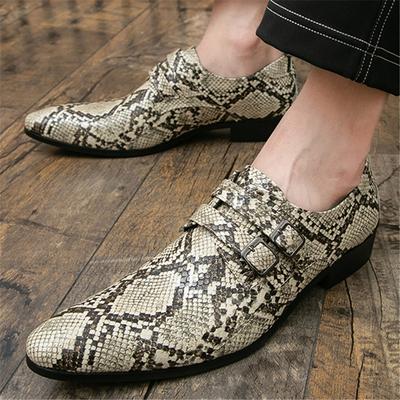 Moda Grã-Bretanha Nova Moda Cavalheiro Bico Padrão Pele de Cobra Sapatos Casuais Para Homens Loafers com Tira Monk Calçados Formais para Casamento
