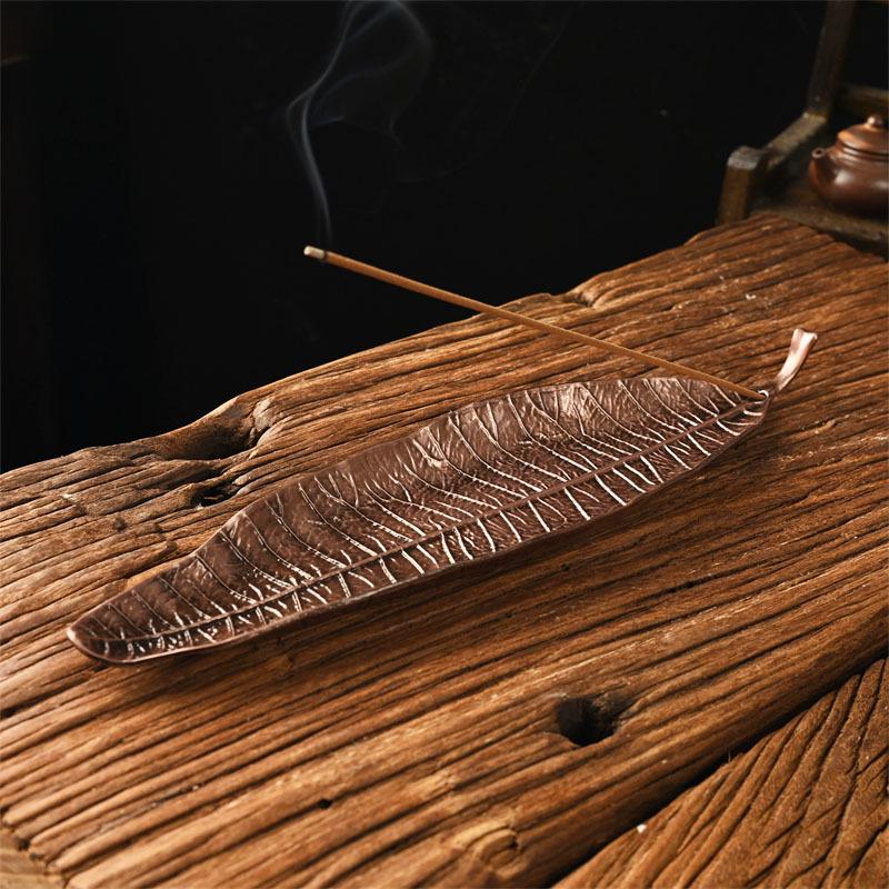 Creative Leaf Incense Burner for Sandalwood & Agarwood Coils - Tea Ceremony Ornament