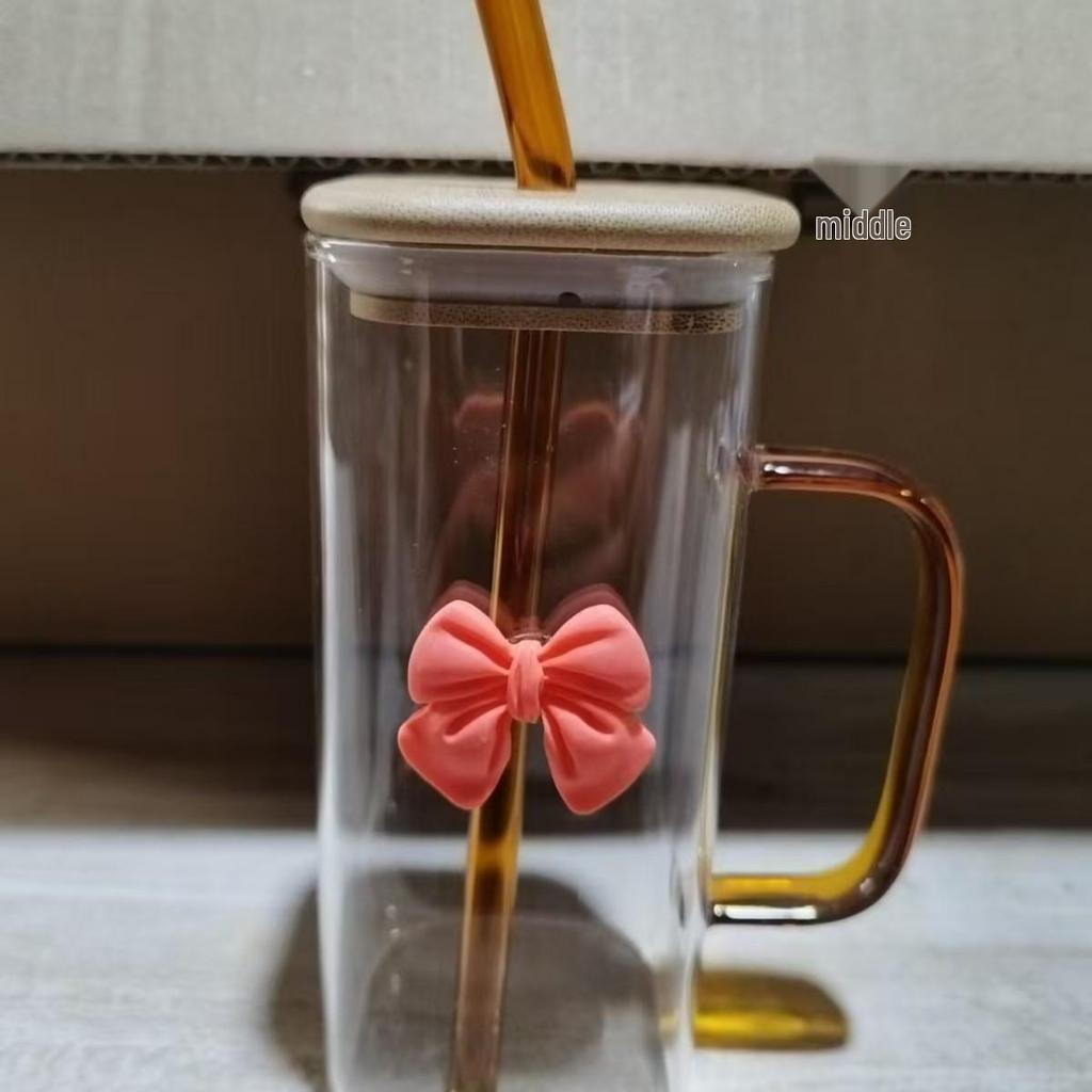 INS Stil Schmetterlingsbecher: Hohes Borosilikatglas, Transparentes quadratisches Design mit Griff & Strohhalm, Temperaturbeständig für Frauen.