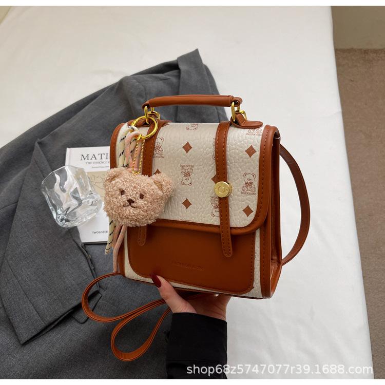 Student class backpack female Korean version retro fashion travel small backpack 2025 niche simple trend student bag