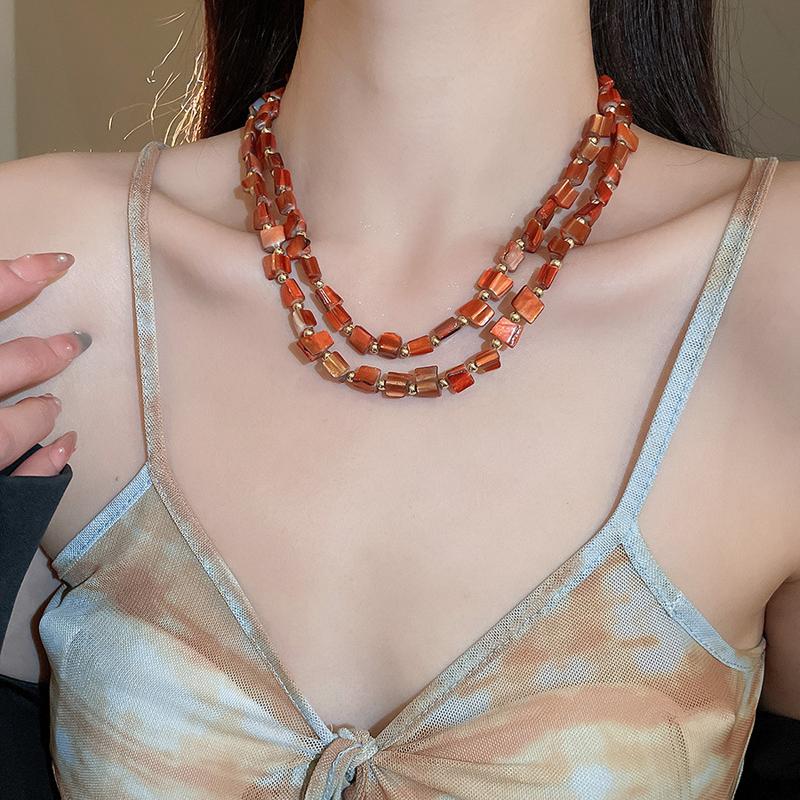 Kolorowy nieregularny dwuwarstwowy naszyjnik ze muszli Vintage Bohemian Luksusowy delikatny naszyjnik Letni modny wszechstronny prezent Hurtowa sprzedaż