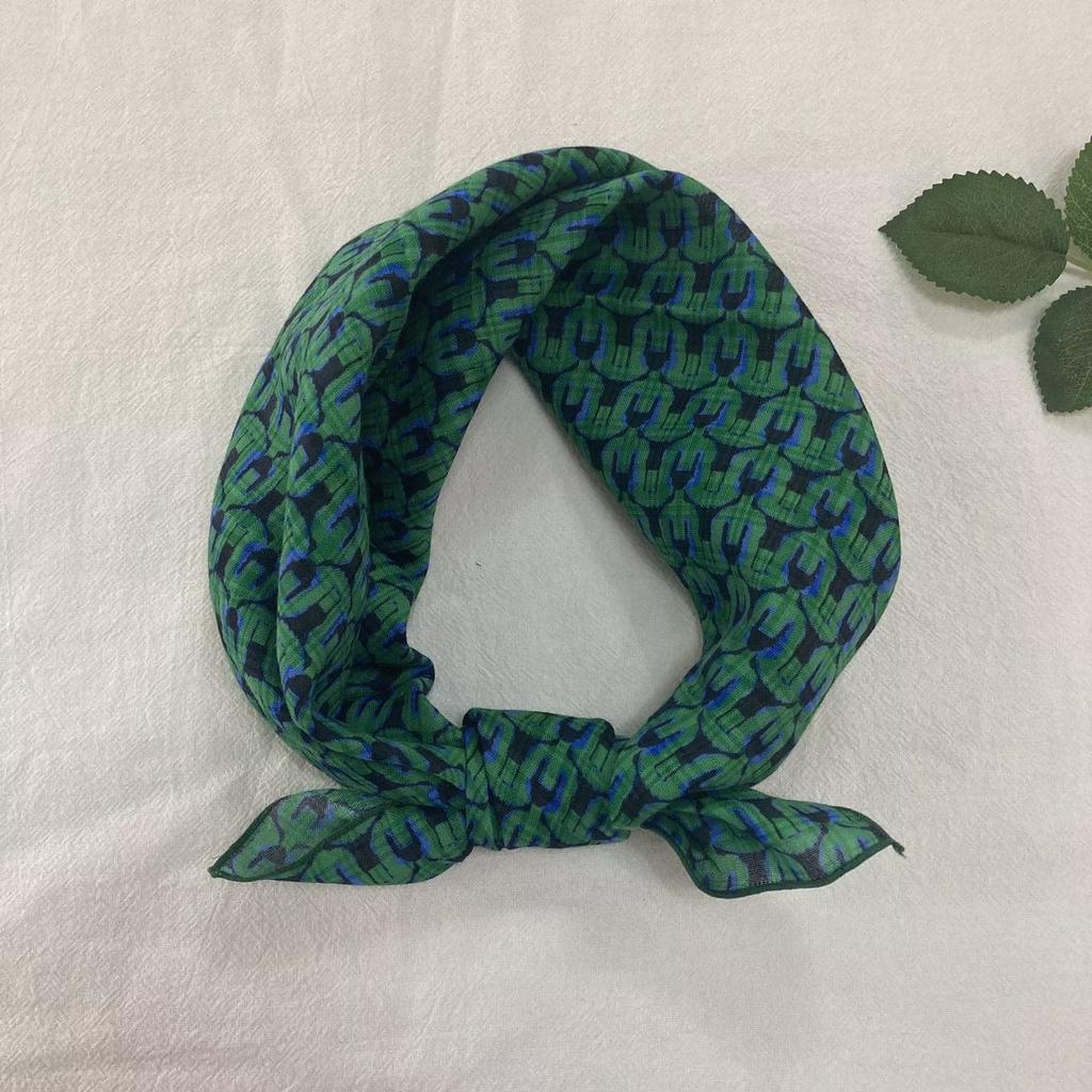 Retro literary and versatile flower silk scarf small square scarf new scarf fashionable versatile foreign style bag head scarf scarf