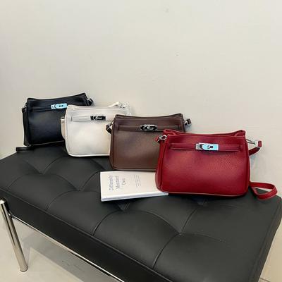 Textured New Retro Lock Armpit Bag Fashionable Shoulder Bag Portable Messenger Bag