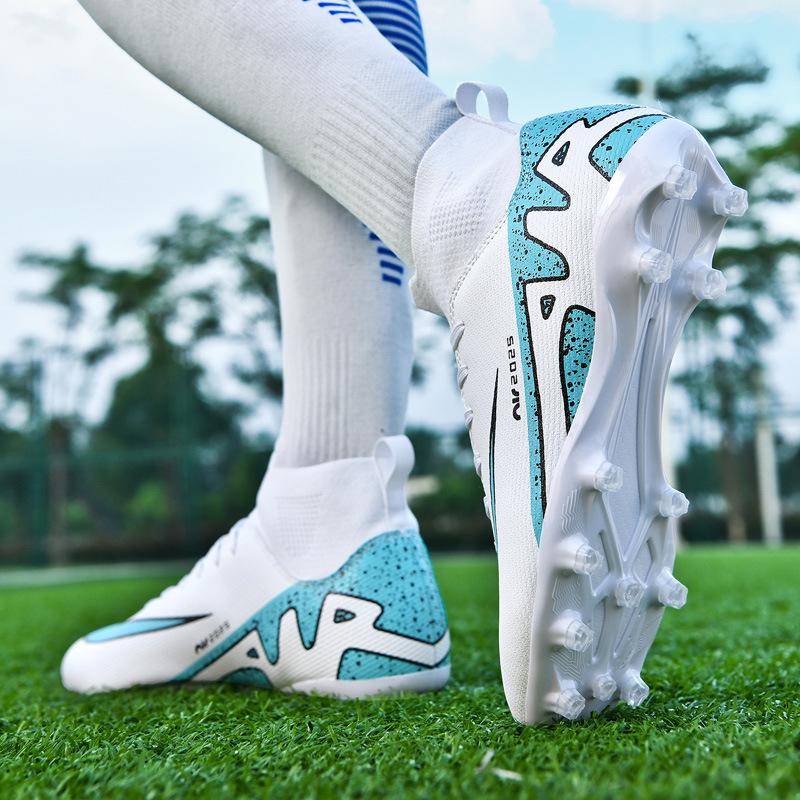 

New breathable football shoes men and women adult students long nails AG long nails outdoor high-top sports shoes 32