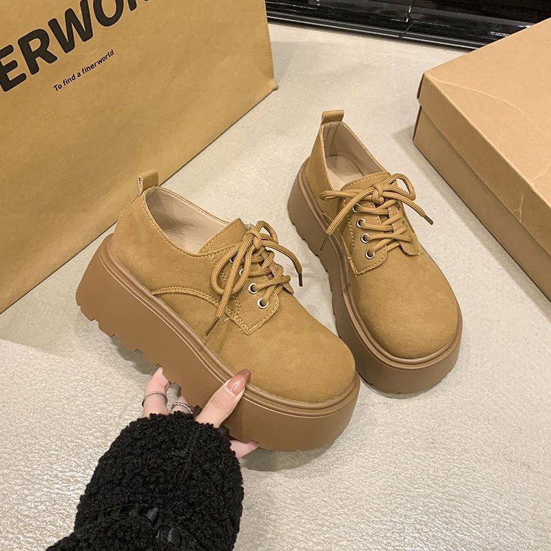 Women's thick soles increase in height with one pedal, lazy single shoes are super soft, small people, and high heels are retro and versatile.