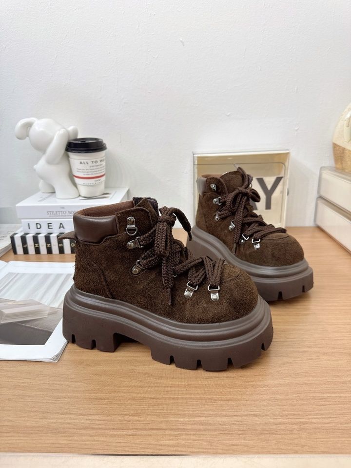 2025 Herbst neue matte Big-Head Schnür-Martin-Stiefel Damen Dicksohlige Erhöhung Ausländischer Stil Vielseitige Retro Lokomotiv-Kurzstiefel